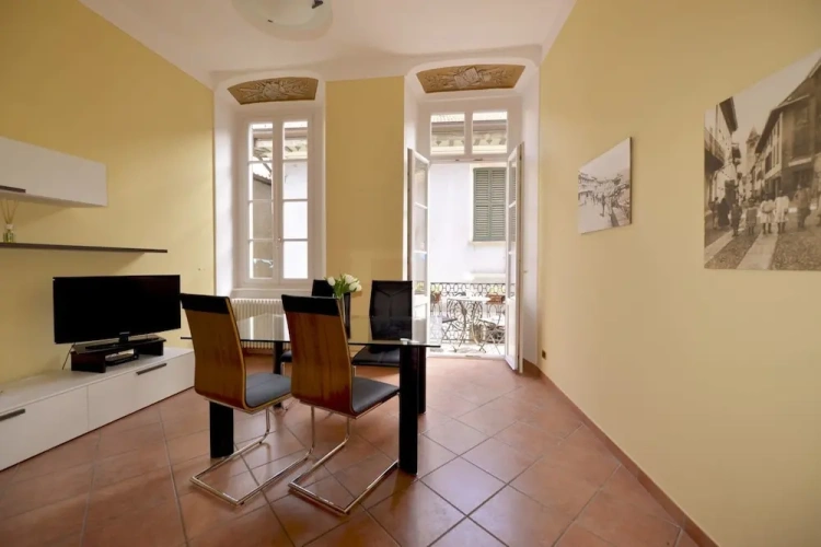 2 Bedrooms Apartment with balcony