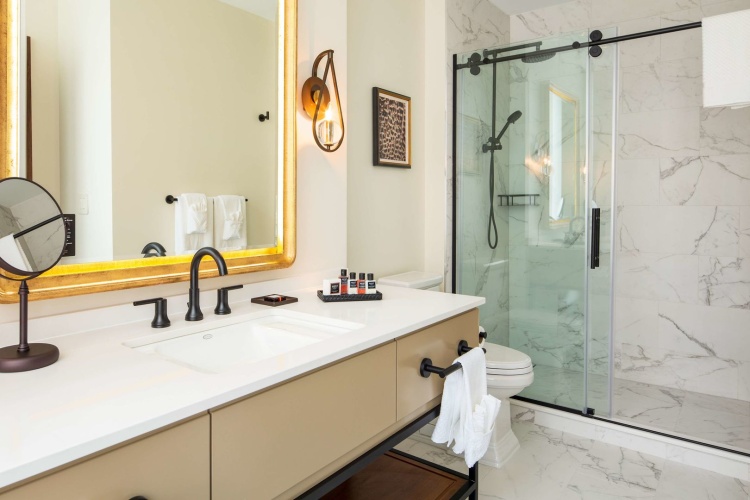 The Peregrine Hotel Omaha Downtown, Curio Collection by Hilt photo 11