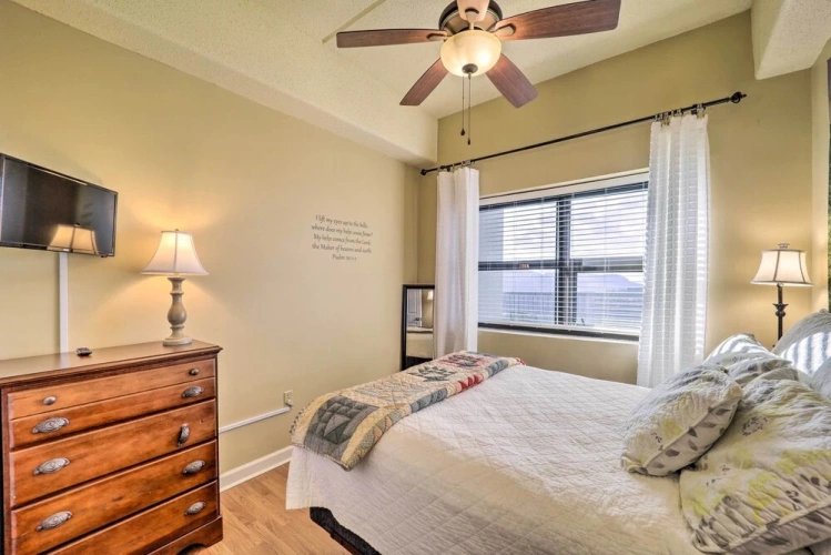 2 Bedrooms Apartment