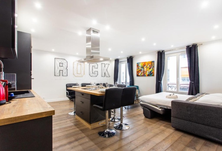 3 Bedrooms Apartment