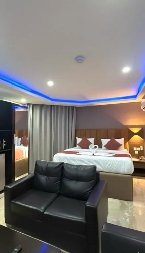 Luxury Suite