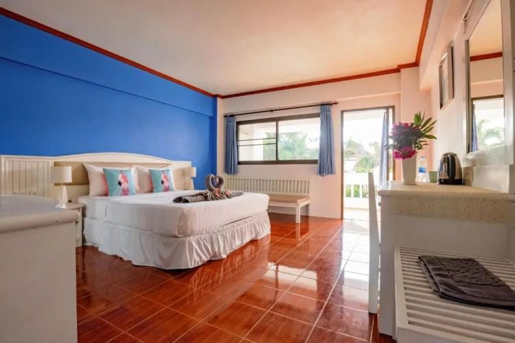 Deluxe Double room with pool view
