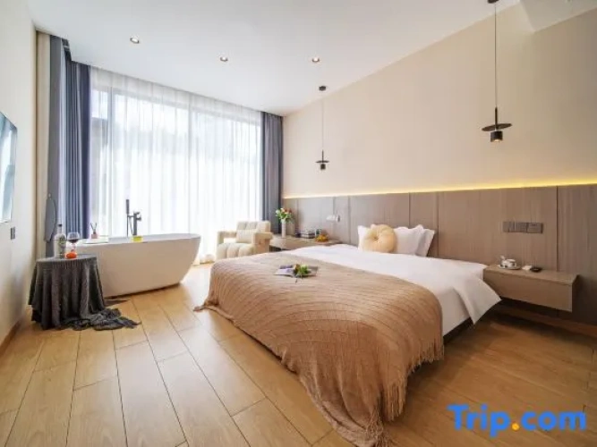 4 Bedrooms Standard room with mountain view
