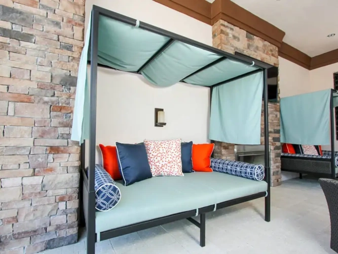 5 Bedrooms Cottage