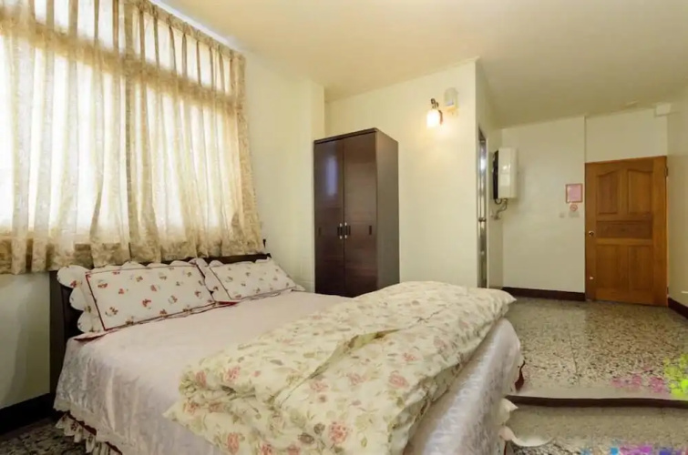 Plum Inn 2