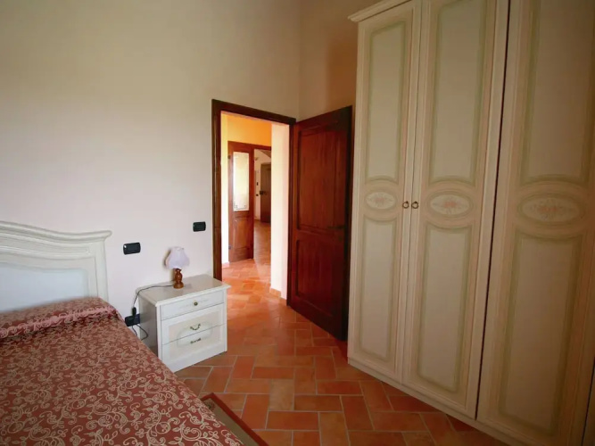 Farmhouse in Asciano With Pool & BBQ