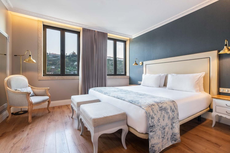 Standard Double room with river view