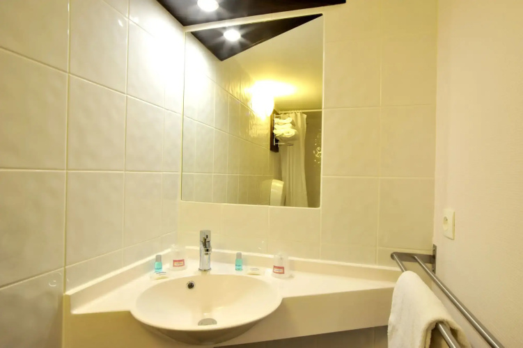 Brit Hotel Confort Lyon Dardilly