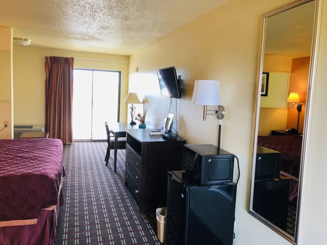 Americas Best Value Inn & Suites