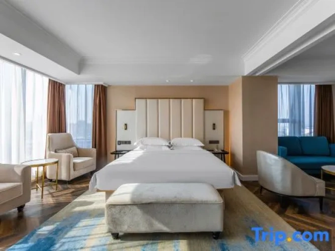 Deluxe Double Suite