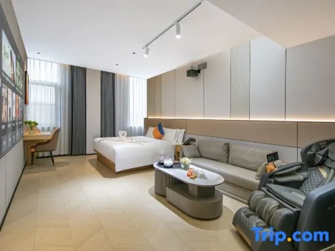Deluxe Family Suite
