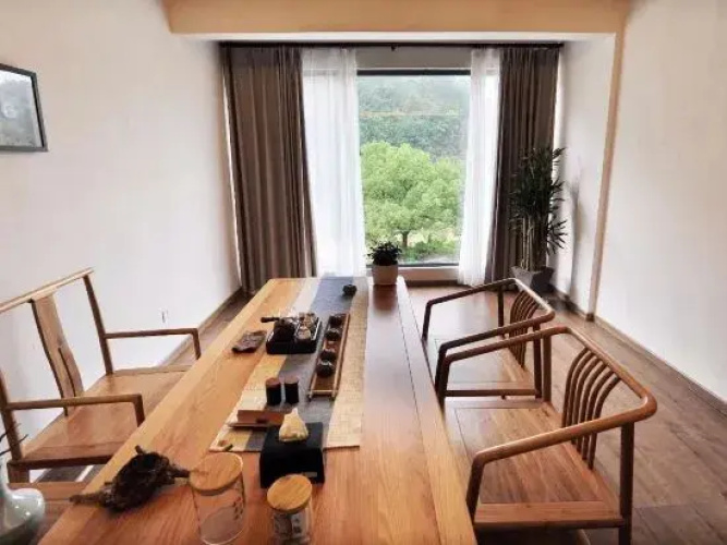 Fuyun Yizhan Hostel