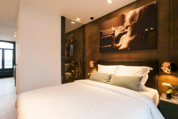 Suite with river view