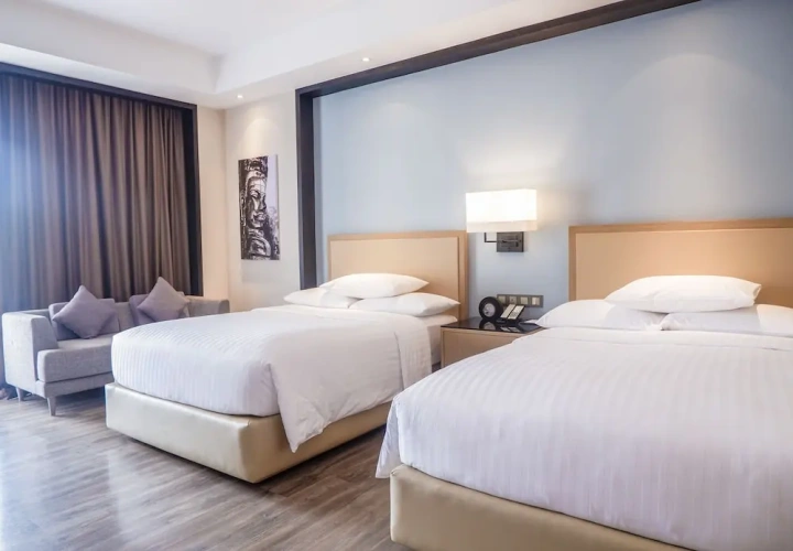 Deluxe Quadruple room with balcony