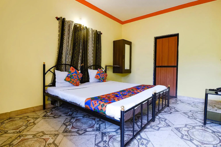 Collection O 70302 Baga Beach Side Resort