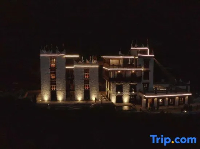 Deji Kangwa Hostel