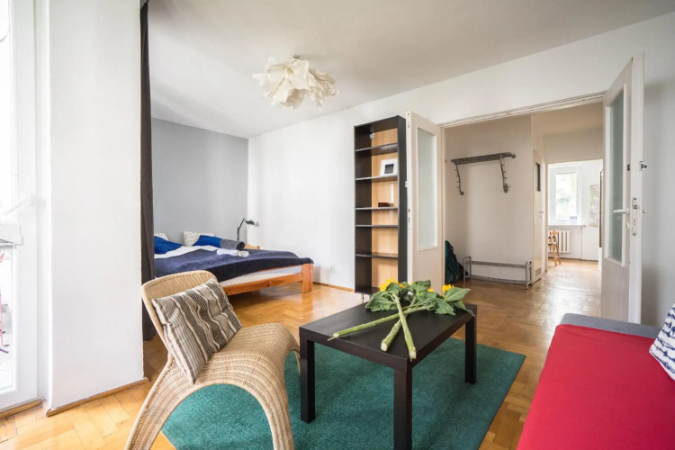 oompH Warsaw Central 3-bedroom Flat