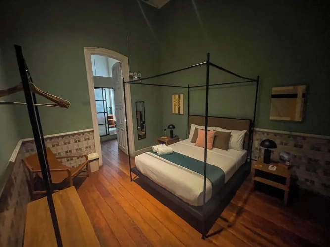 Deluxe Suite