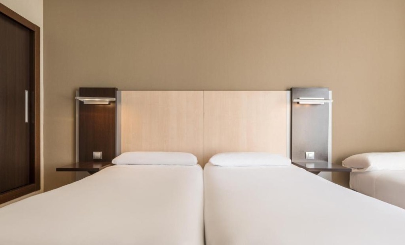 Twin room