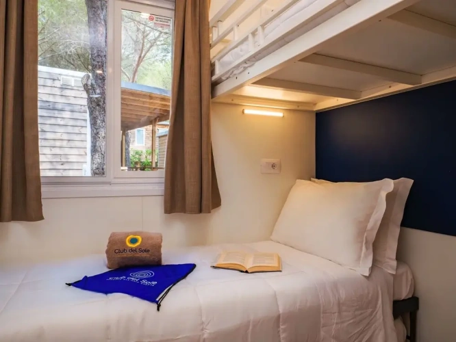 2 Bedrooms Comfort room