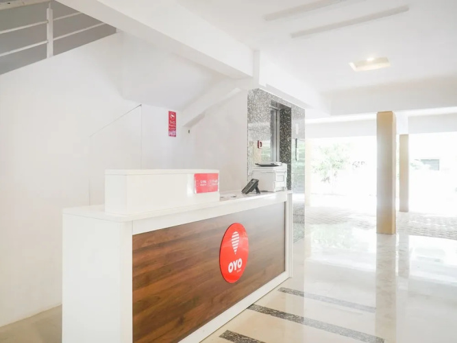 OYO 16570 I Suite