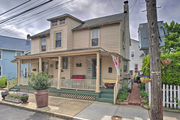 3 Bedrooms Cottage