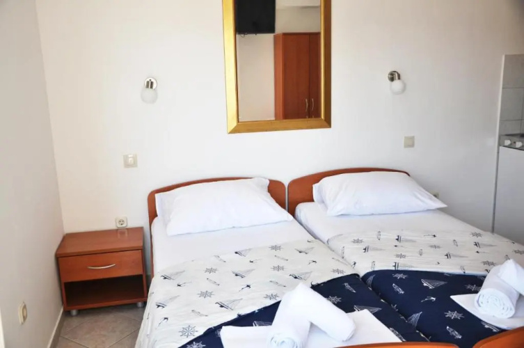 Sunrise Studio Apartments 3