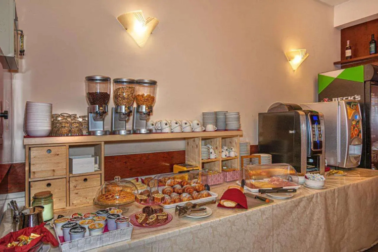 Florentia Hotel