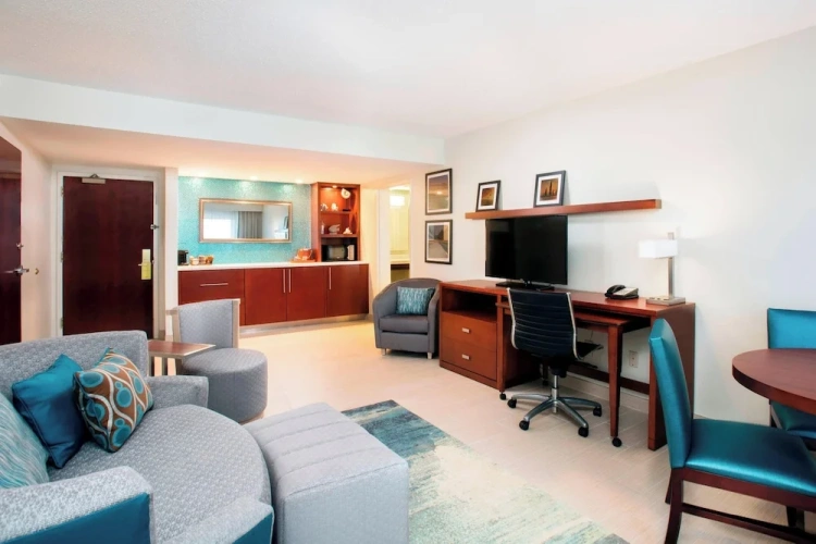1 Bedroom Suite with balcony
