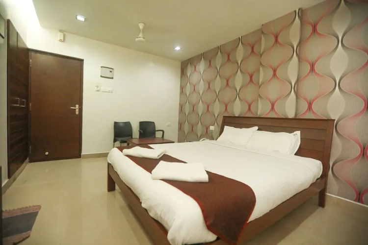 ULO Aravindar Residency