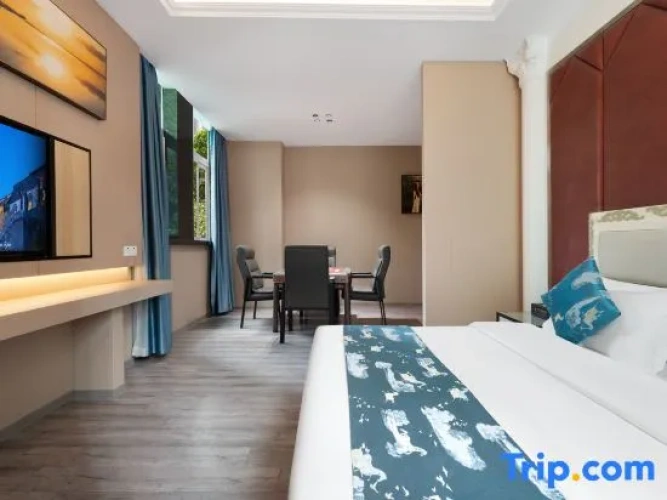 Double Suite