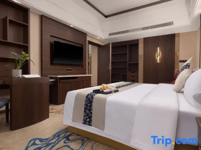 2 Bedrooms Deluxe Double Suite