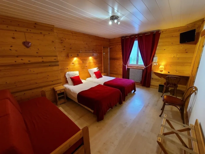 Deluxe Twin room