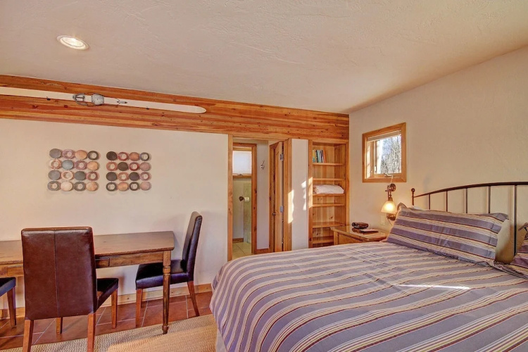 401 Creekside Townhome