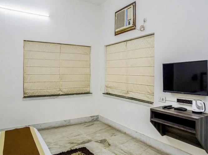 Oyo 6774 Apartment The White Feathers
