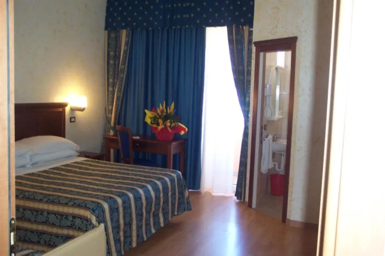 Standard Quadruple room with balcony