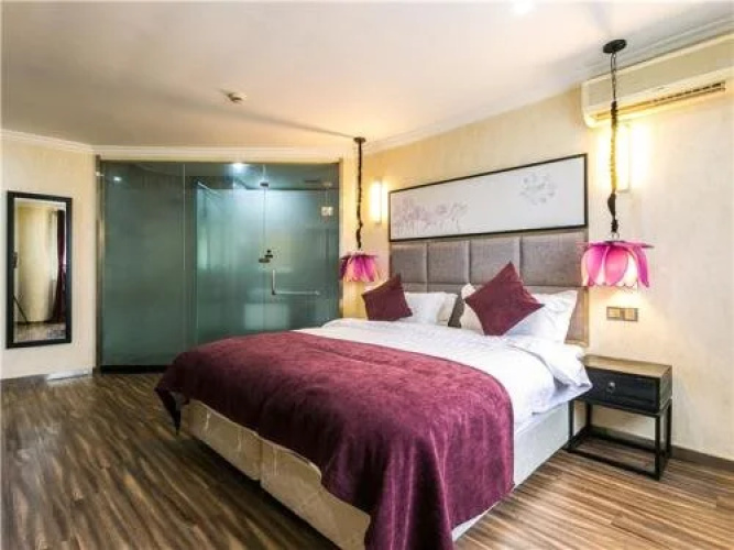 Blooming Hotel