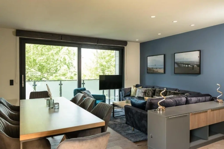 3 Bedrooms Apartment