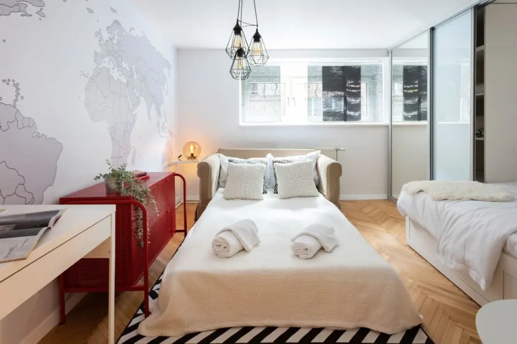 Modern Studio Near British Square