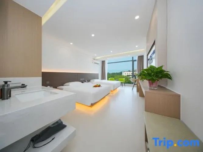 Standard Twin room with sea view