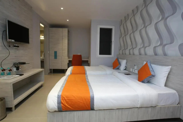 Hotel Kailash Plaza