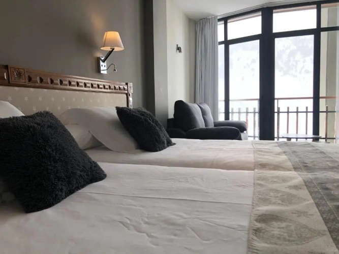 Standard Triple room with mountain view