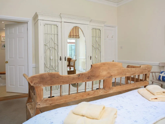 1 Holmleigh