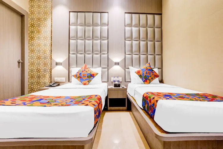 Fabhotel Abrol Suites