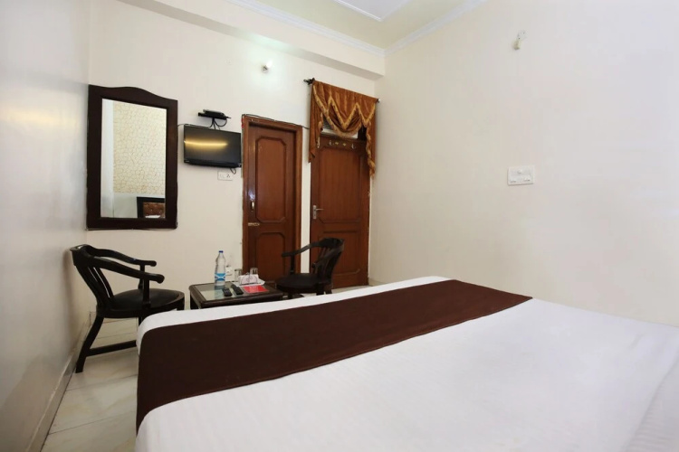 OYO 5853 Hotel Shingar Regency