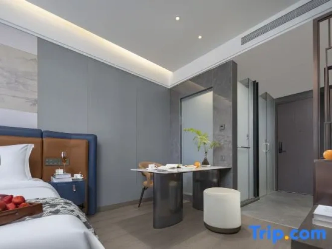 Standard Double room with city view