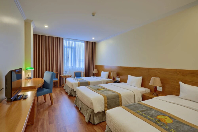 HS-Peace Hotel