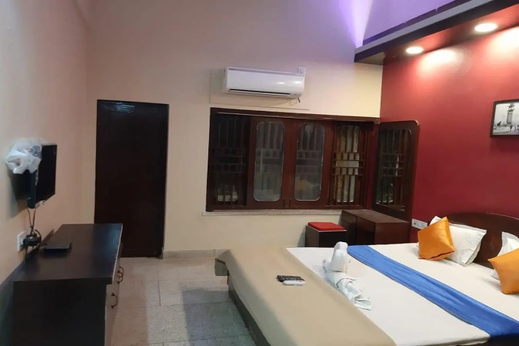 Deluxe Double room with city view