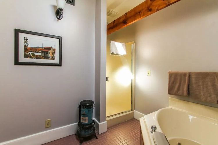 Carriage House B&B