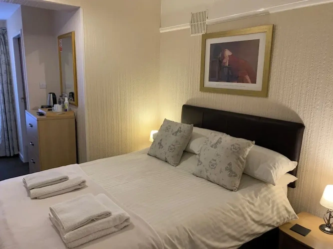 Standard Double Basement room